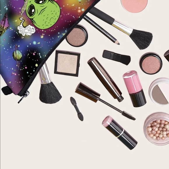 Alien Weed Holographic Print Makeup Bag💄 - Picture 3 of 3